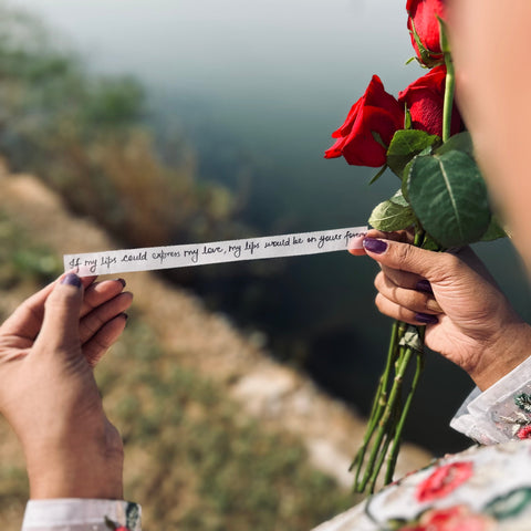 KISS Day Special BLOW-A-KISS Card | Balloon with Message KISS Day Special BLOW-A-KISS Card | Balloon with Message